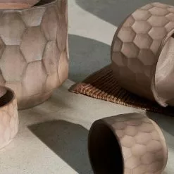 Kähler Gro Flowerpot-lock Ø26,5 Cm -hemma butik 2023 0302 gro flowerpot light sand family tall