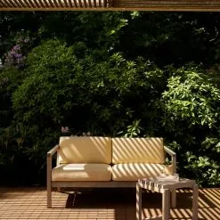 Skagerak Virkelyst Sofa 2-seter Honey Yellow 12 Skagerak Virkelyst Sofa 2-seter Honey Yellow -hemma butik 2023 1505776 s1920460 virkelyst 2 seater cutter stool 01 m