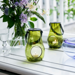 Holmegaard Design Med Ljuslykta Olivgrön H25 Cm -hemma butik 2023 2022 02 01 14 50 16 1