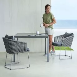 Cane-line Pure Utebord 100x100 Taupe Base 14 Cane-line Pure Utebord 100x100 Taupe Base -hemma butik 2023 5088ai 4731 1.jpg 3 1